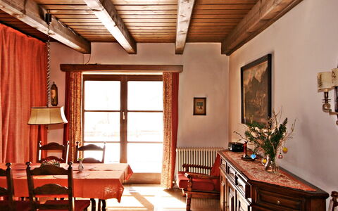 Sankt Wolfgang im Salzkammergut 50: Zimmer, Eigentum, Decke, Gebäude, Interior Design, Möbel, Haus, Strahl, Wand, Wohnzimmer