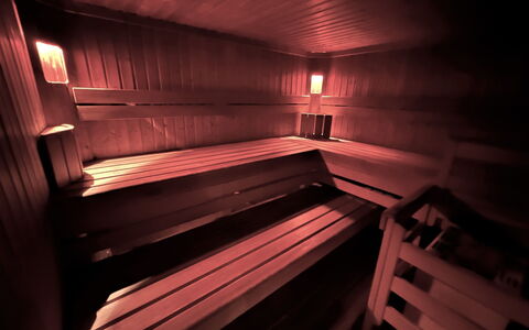 Altenmarkt im Pongau 300: Holz, Gebäude, Treppe, Tönungen Und Schatten, Symmetrie, Zimmer, Hartholz, Magenta, Nacht
