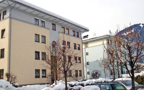 Haus Kitzsteinhorn: Schnee, Wohngebiet, Winter, Eigentum, Zuhause, Gebäude, Haus, Nachbarschaft, Grundeigentum, Einfrieren