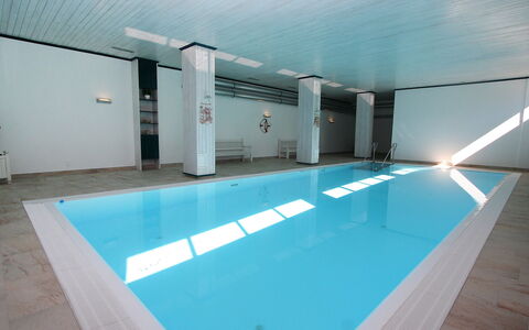 Seefeld in Tirol 170: Gebäude, Schwimmbad, Haus, Interior Design, Fussboden, Holz, Flooring, Wand, Freizeit, Decke
