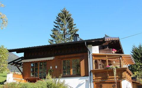 Berghaus Waldner: Himmel, Pflanze, Gebäude, Eigentum, Fenster, Baum, Haus, Holz, Hütte, Wohngebiet