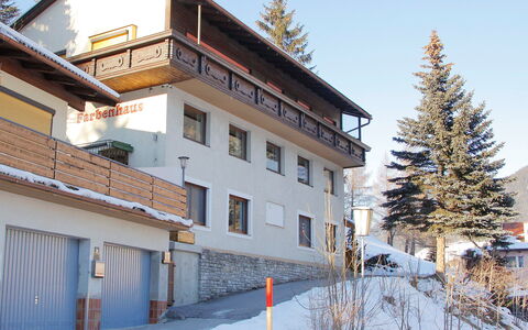 Biegel-Kraus: Himmel, Gebäude, Daytime, Eigentum, Fenster, Baum, Haus, Lärche, Schnee, Pflanze