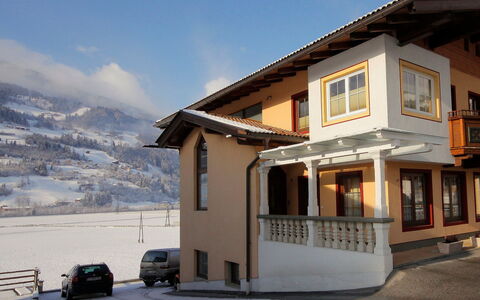 Christoph: Eigentum, Haus, Gebäude, Zuhause, Schnee, Winter, Himmel, Grundeigentum, \Stadt, Berg