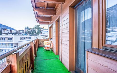Bichleregg: Wohnung, Balkon, Eigentumswohnung, Bergdorf, Hotel, Planke, Geländer, Alpen