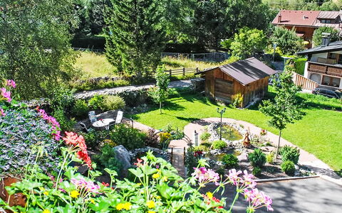 Stark: Blume, Garten, Strauch, Landschaft, Haus, Pflanzengemeinschaft, Ground, Hütte, Frühling