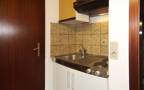 Edelweiss: Eigentum, Zimmer, Fliese, Countertop, Cabinetry, Möbel, Küche, Die Architektur, Fussboden, Interior Design