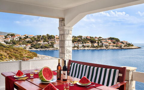 Korčula Zavalatica 100: Eigentum, Resort, Urlaub, Gebäude, Veranda, Restaurant, Zimmer, Balkon, Meer, Grundeigentum