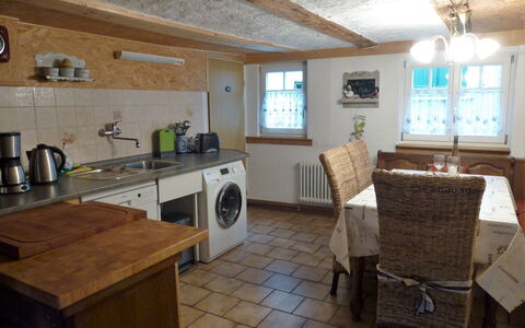 Haus Schwärzel: Eigentum, Zimmer, Gebäude, Countertop, Möbel, Küche, Fussboden, Interior Design, Major Appliance, Haus