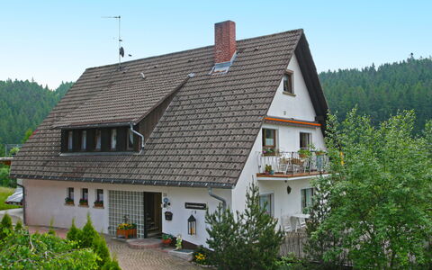 Scherzingers Fewo: Wohngebiet, Zuhause, Menschliche Siedlung, Wohnung, Estate, Eigentumswohnung, Vorort, Auffahrt, Garten, Villa