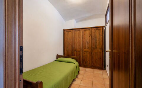 St Nicolas 100: Holz, Flooring, Fussboden, Interior Design, Möbel, Schlafzimmer, Decke, Bett, Zimmer, Beleuchtung