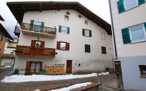 Garibaldi: Fenster, Gebäude, Schnee, Haus, Urban Design, Himmel, Nachbarschaft, Tür, Wohngebiet