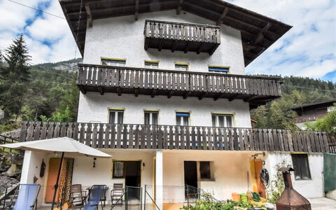 Alleghe 100: Wolke, Pflanze, Himmel, Gebäude, Eigentum, Fenster, Baum, Die Architektur, Haus, Freizeit