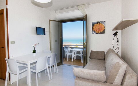 San Benedetto del Tronto 140: Zimmer, Eigentum, Möbel, Interior Design, Gebäude, Suite, Haus, Tabelle, Grundeigentum, Komfort