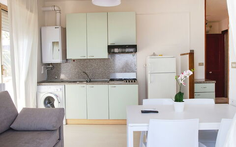 San Benedetto del Tronto 140: Zimmer, Eigentum, Möbel, Interior Design, Küche, Gebäude, Fussboden, Cabinetry, Haus, Countertop