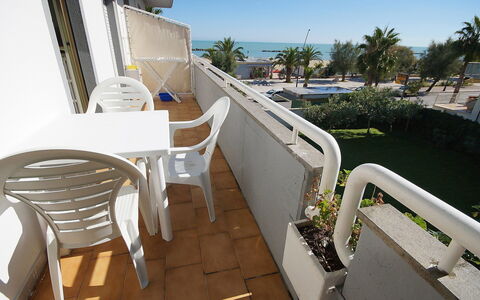 San Benedetto del Tronto 140: Eigentum, Balkon, Wohnung, Gebäude, Grundeigentum, Haus, Zimmer, Die Architektur, Möbel, Zuhause