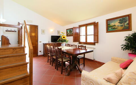 Le Bozzelle: Zimmer, Eigentum, Gebäude, Möbel, Interior Design, Fussboden, Grundeigentum, Tabelle, Haus, Decke