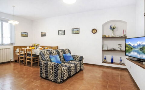 Bucine 690: Interior Design, Möbel, Flooring, Decke, Fussboden, Zimmer, Couch, Wohnung, Wohnzimmer