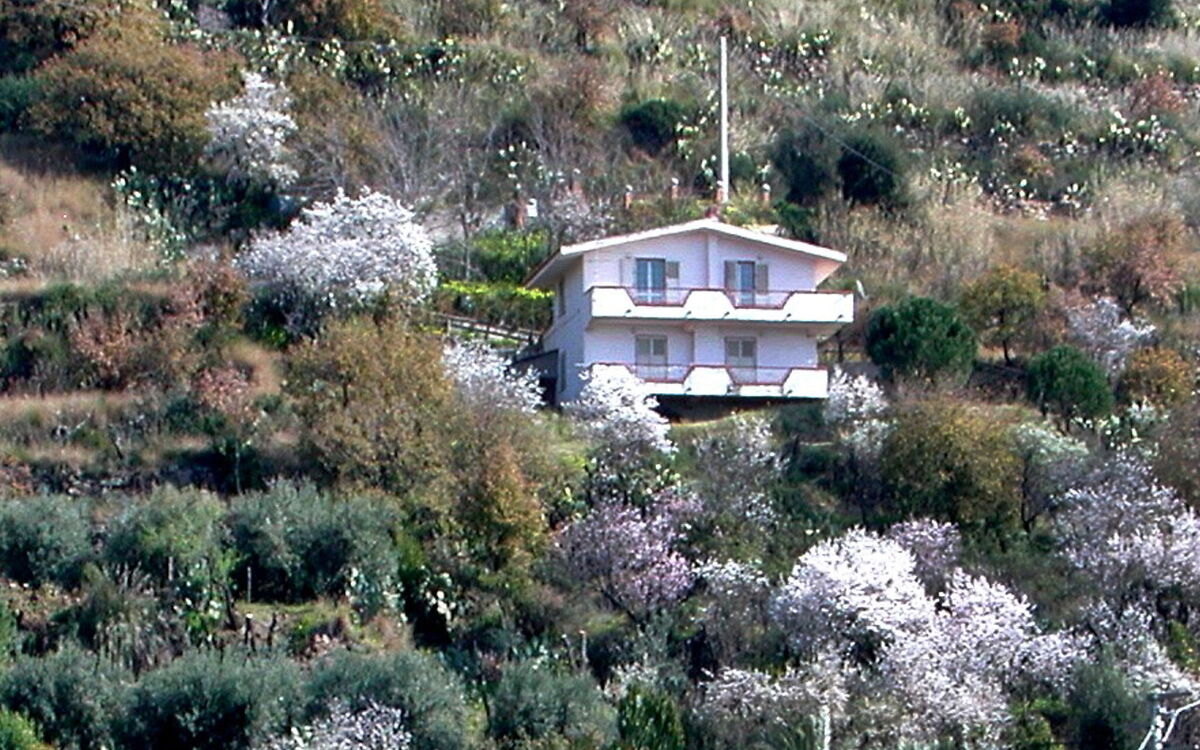 Santa Maria Di Ricadi 10