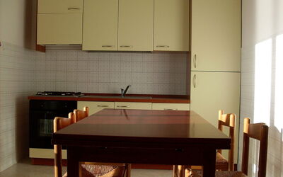 Gaetano 10.2: Zimmer, Möbel, Eigentum, Tabelle, Interior Design, Fussboden, Die Architektur, Haus, Gebäude, Flooring