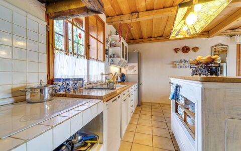 Dworek: Cabinetry, Countertop, Eigentum, Zapfhahn, Sinken, Küche, Holz, Interior Design, Die Architektur, Spüle