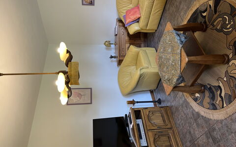 Willa Teresa: Möbel, Gebäude, Holz, Kunst, Interior Design, Flooring, Fussboden, Haus, Stuhl, Decke