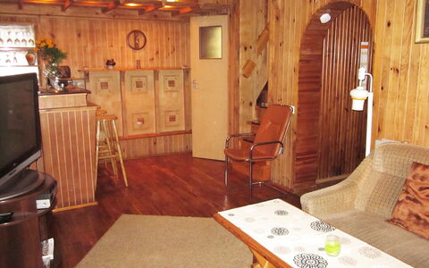Mały Domek: Zimmer, Eigentum, Gebäude, Möbel, Interior Design, Holzbeize, Fussboden, Blockhaus, Holz, Kabine