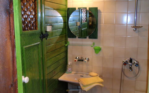 Borek Sulęcki: Zimmer, Badezimmer, Armatur, Interior Design, Gebäude, Haus, Fliese