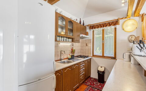 Petříkov: Küche, Interior Design, Holz, Cabinetry, Möbel, Küchengerät, Major Appliance, Countertop, Decke, Zimmer