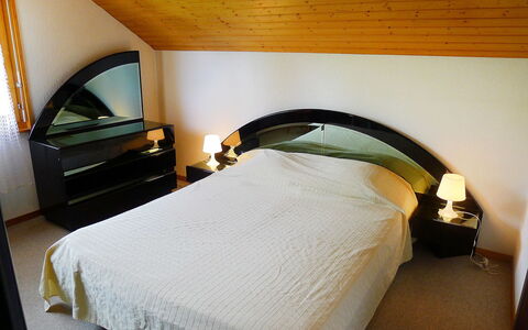 Villars 600: Schlafzimmer, Zimmer, Bett, Möbel, Eigentum, Bedding, Komfort, Matratzenauflage, Suite, Interior Design