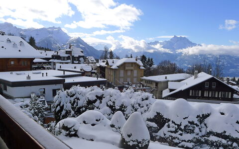 Villars 800: Wolke, Himmel, Schnee, Gebäude, Berg, Eigentum, Fenster, Die Architektur, Haus, Steigung