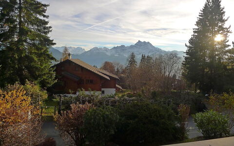 Villars 995: Natur, Himmel, Berg, Natürliche Landschaft, Bergforms, Wildnis, Eigentum, Gebirge, Baum, Haus