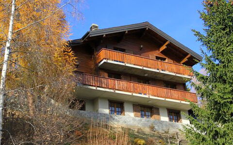 Falaises: Haus, Eigentum, Zuhause, Die Architektur, Dach, Gebäude, Grundeigentum, Baum, Himmel, Hütte