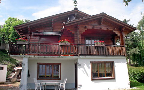 Frênes: Haus, Eigentum, Gebäude, Zuhause, Grundeigentum, Hütte, Dach, Die Architektur, Bauernhaus, Estate