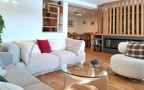 Verbier 131: Möbel, Interior Design, Flooring, Couch, Wand, Fussboden, Holz, Wohnzimmer, Zimmer, Zuhause