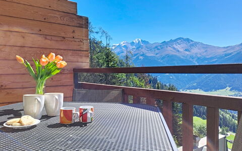 Mondzeu A258: Holz, Gebirge, Bergstation, Holzbeize, Hartholz, Balkon, Senke, Grat, Stuhl, Alpen