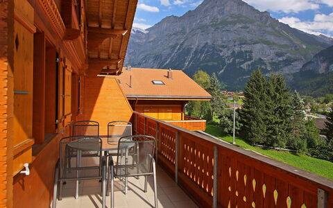 Grindelwald 106: Bergforms, Eigentum, Berg, Zimmer, Gebirge, Gebäude, Grundeigentum, Haus, Zuhause, Alpen
