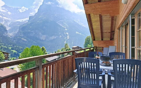 Steinbilla: Gebirge, Möbel, Hütte, Alpen, Bergstation, Senke, Grat, Balkon, Hartholz, Veranda