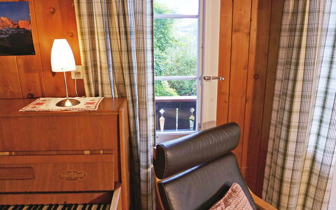 Stocki: Zimmer, Eigentum, Haus, Möbel, Interior Design, Technologie, Elektronisches Gerät, Grundeigentum, Gebäude