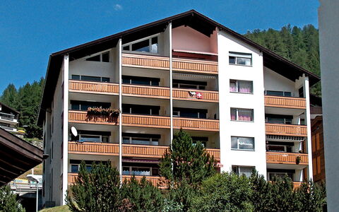 Zermatt 101: Wohngebiet, Eigentum, Gebäude, Die Architektur, Wohnung, Haus, Eigentumswohnung, Grundeigentum, Zuhause, Mischnutzung