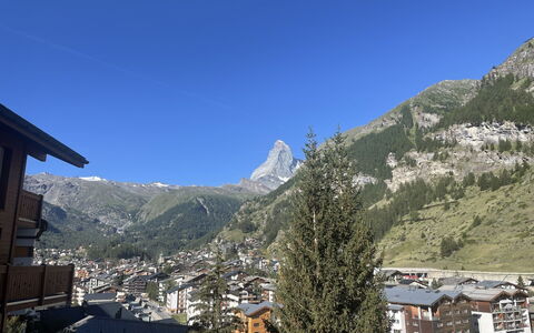 Aquila: Bergforms, Berg, Hügel, Gebirge, Landschaft, Bergstation, Menschliche Siedlung, Alpen, Gipfel, Steigung