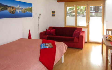 Zermatt 210: Möbel, Couch, Komfort, Holz, Interior Design, Studio Couch, Fussboden, Flooring, Wohnzimmer, Schatten