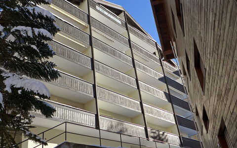 St. Martin: Die Architektur, Daytime, Gebäude, Eigentum, Fassade, Mischnutzung, Geschäftshaus, Unternehmenszentrale, Himmel, Wohngebiet