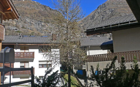 Luchre: Eigentum, Gebäude, Baum, Haus, Zuhause, Himmel, Die Architektur, Grundeigentum, Winter, Zimmer