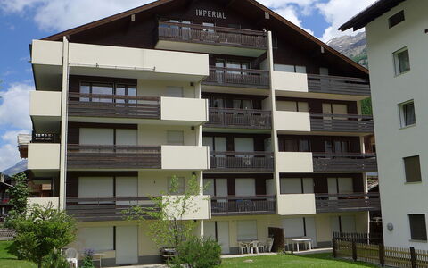 Zermatt 45: Wohngebiet, Eigentum, Wohnung, Gebäude, Die Architektur, Haus, Eigentumswohnung, Grundeigentum, Mischnutzung, Fassade