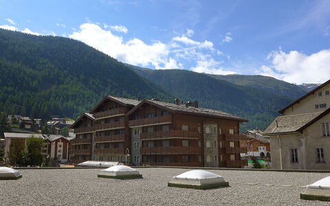 Viktoria B: Bergforms, Berg, Bergdorf, Gebirge, Eigentum, \Stadt, Haus, Alpen, Dach, Hochland
