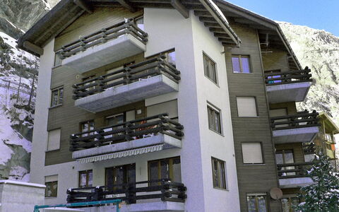 Bodmen a: Eigentum, Gebäude, Die Architektur, Haus, Wohnung, Grundeigentum, Fassade, Zuhause, Eigentumswohnung, Wohngebiet