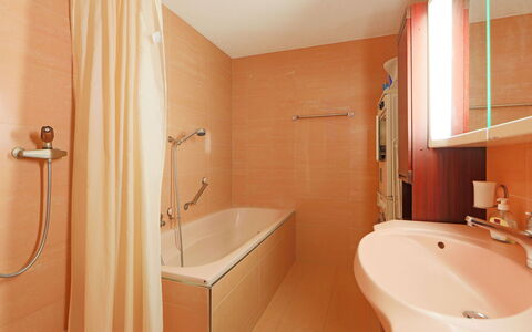 Bodmen a: Braun, Zapfhahn, Armatur, Gebäude, Badewanne, Eigentum, Sinken, Badezimmer, Bad Sink