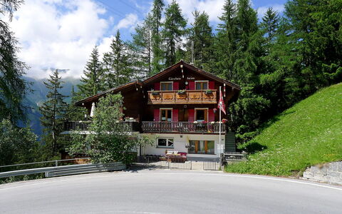 Lärchenheim: Eigentum, Haus, Zuhause, Gebirge, Gebäude, Grundeigentum, Alpen, Berg, Die Architektur, Baum
