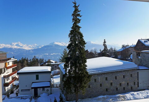 Genziana B 20: Schnee, Winter, Eigentum, Himmel, Baum, Berg, Bergstation, Dach, Grundeigentum, Zuhause