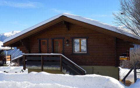 Moulinettes 8: Schnee, Himmel, Gebäude, Eigentum, Fenster, Wolke, Baum, Haus, Steigung, Holz